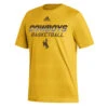 Adidas Wyoming Cowboys Basketball S/S Tee – Gold -Sportswear Discount Store AMT2280 Mens Fresh SS Tee Collegiate Gold scaled 1